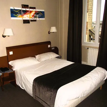 Hotel Logis Des Bourbons Montlucon